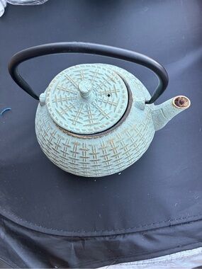 Vintage Arogya Japanese Tetsubin Cast Iron Basketweave (Decor/Repair)